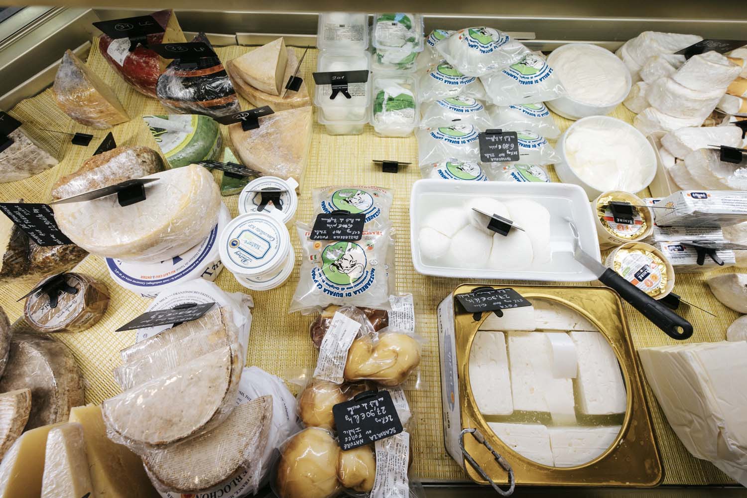 Produit du terroir proposé par le fromager Ampuis